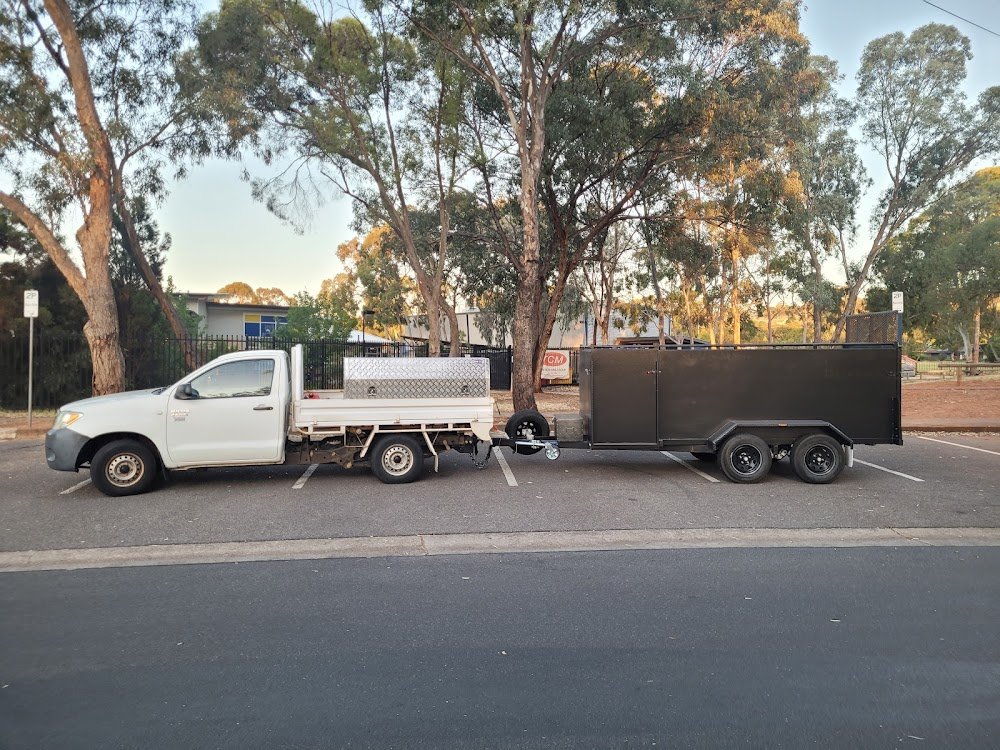 Friends Mowing – ‘Let a Friend do it’